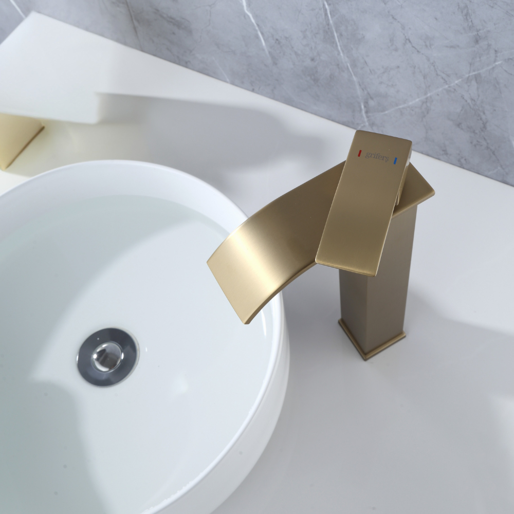 Grifo Lavabo Oro Cepillado Caño Alto Cascada – FONTEA ALTUS AURI GRIFERS